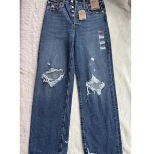 Levi's Women's Blue and Navy Jeans
